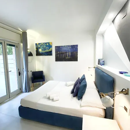 Mottola Apartment *