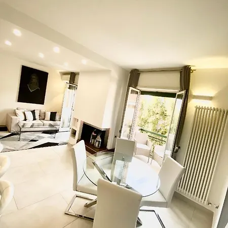 Mottola Apartment